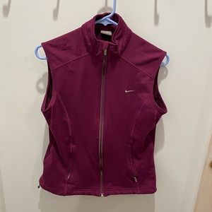 Women’s Nike Vest plum/dark purple size Medium